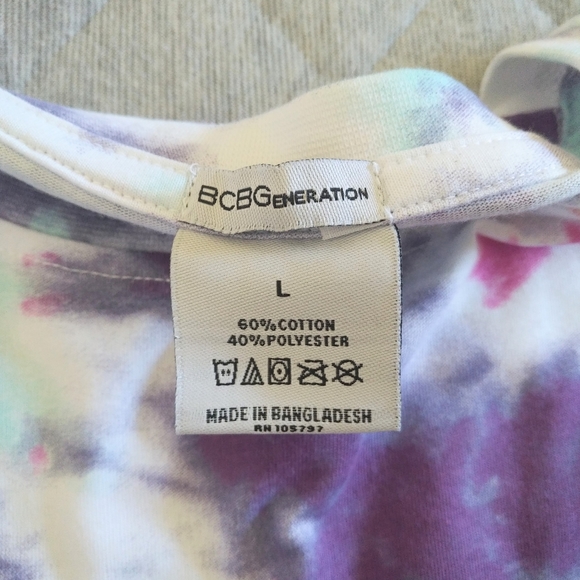 ✨️HP✨️ BCBGeneration Cropped Tie Dye☮️ Tee - NWT - Picture 5 of 7